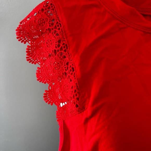 3/25😊 Bright Orange red blouse w ruffle cap sleeve. Sz S - Picture 3 of 4